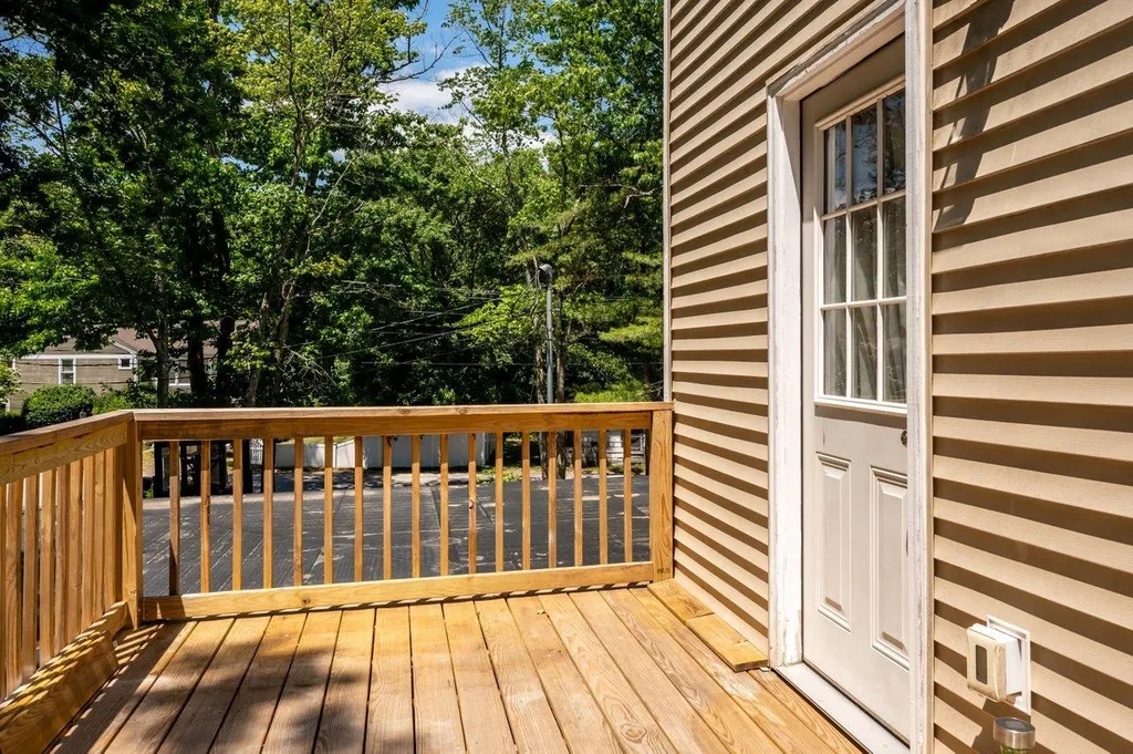 15 Folly Mill Terrace Seabrook NH 03874