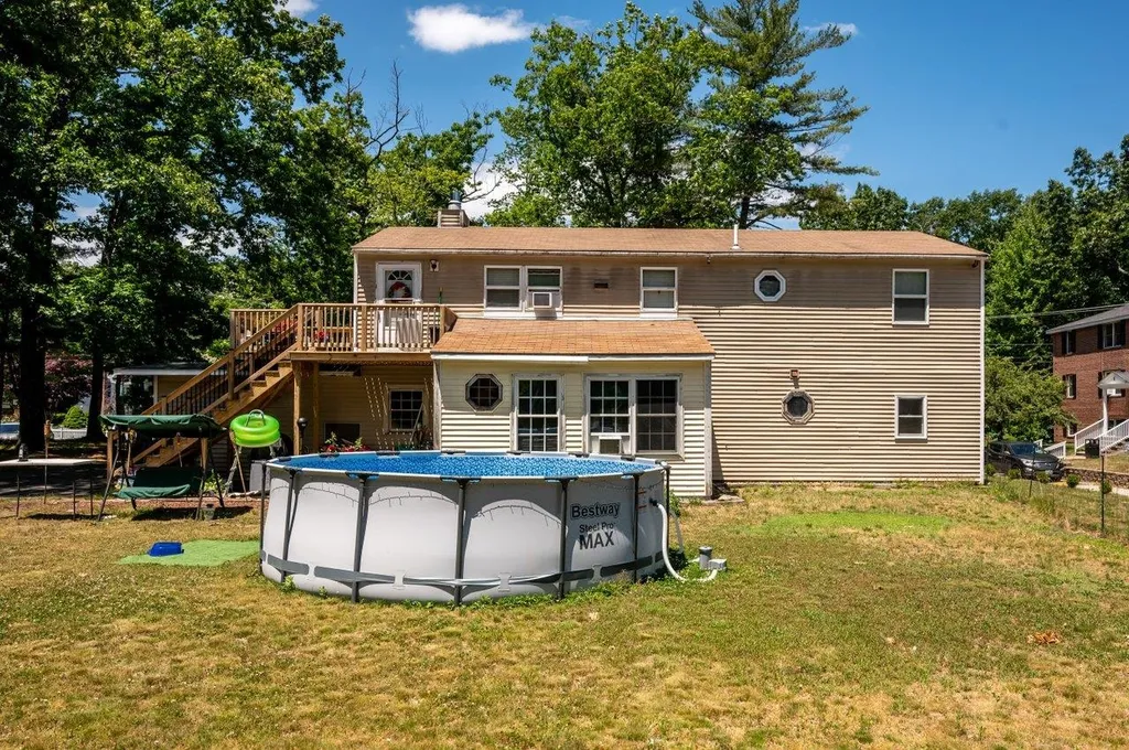15 Folly Mill Terrace Seabrook NH 03874