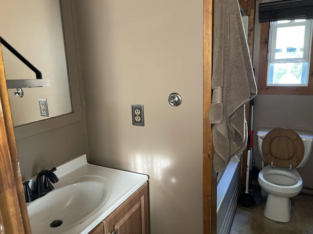 10 Moose Lane Rochester NH 03867