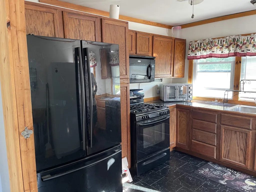 10 Moose Lane Rochester NH 03867