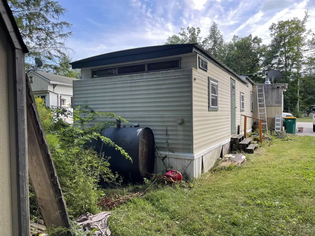 10 Moose Lane Rochester NH 03867