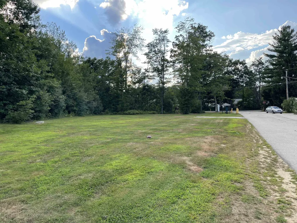 10 Moose Lane Rochester NH 03867
