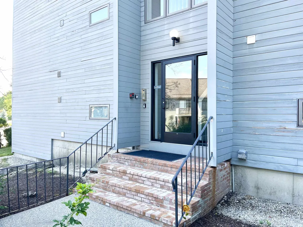 5 Tsienneto Road Derry NH 03038