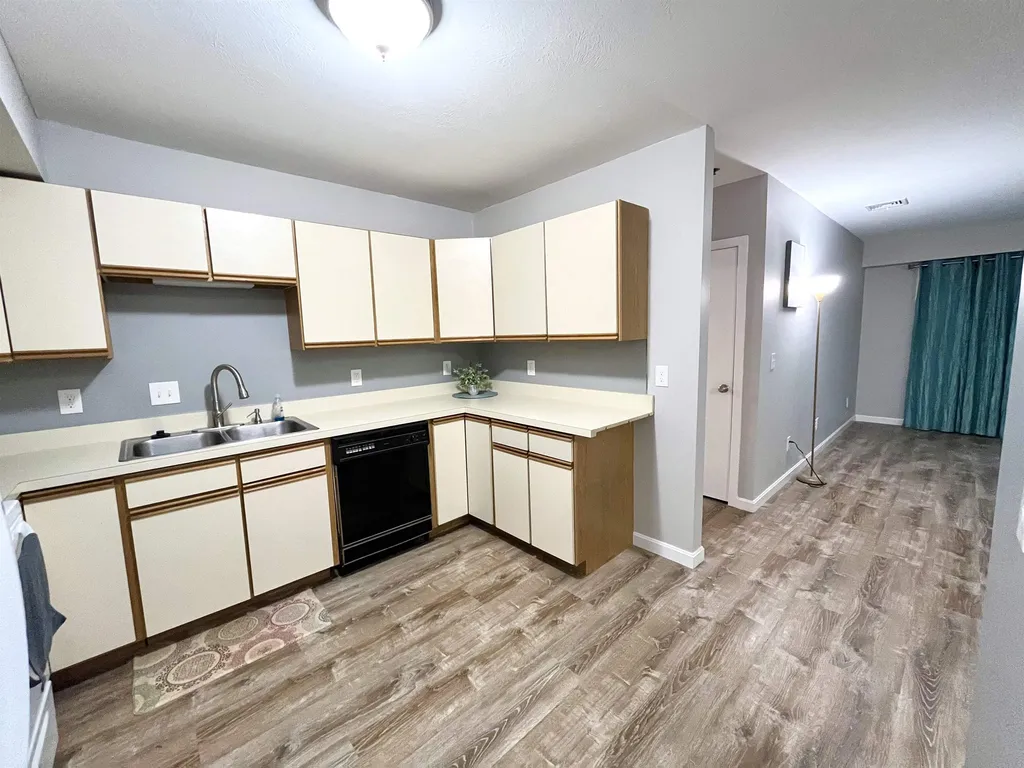 5 Tsienneto Road Derry NH 03038