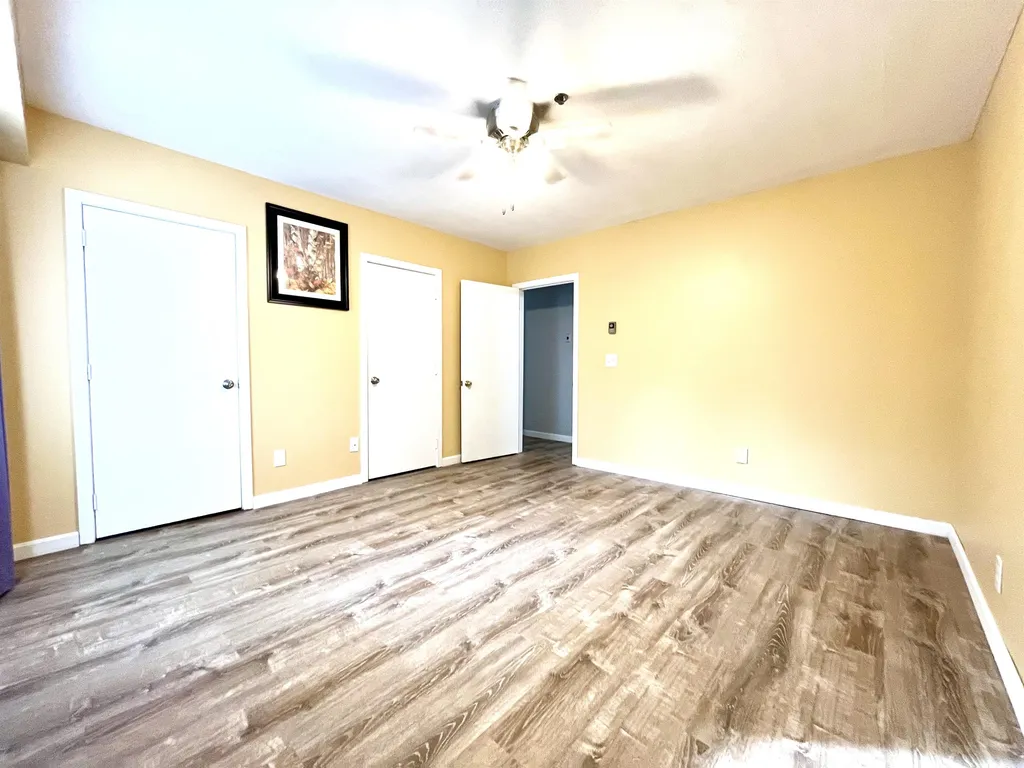 5 Tsienneto Road Derry NH 03038