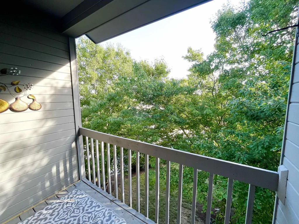 5 Tsienneto Road Derry NH 03038