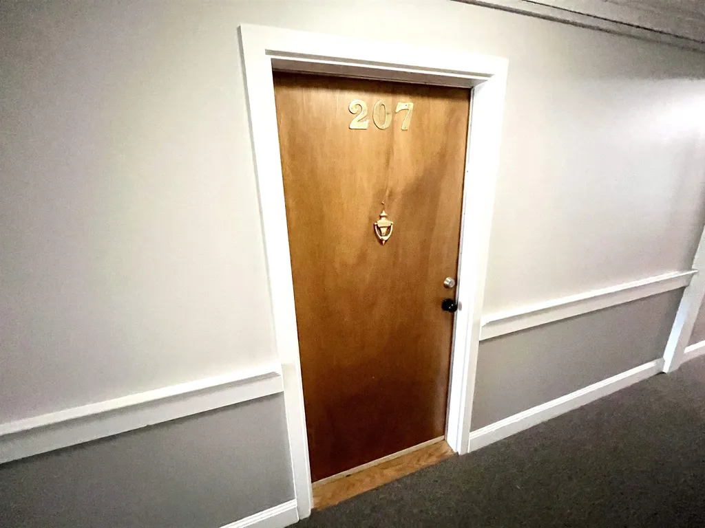 5 Tsienneto Road Derry NH 03038