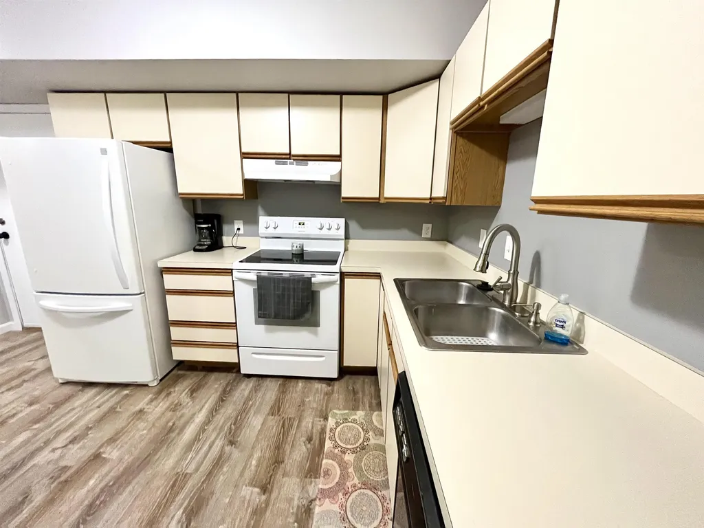 5 Tsienneto Road Derry NH 03038