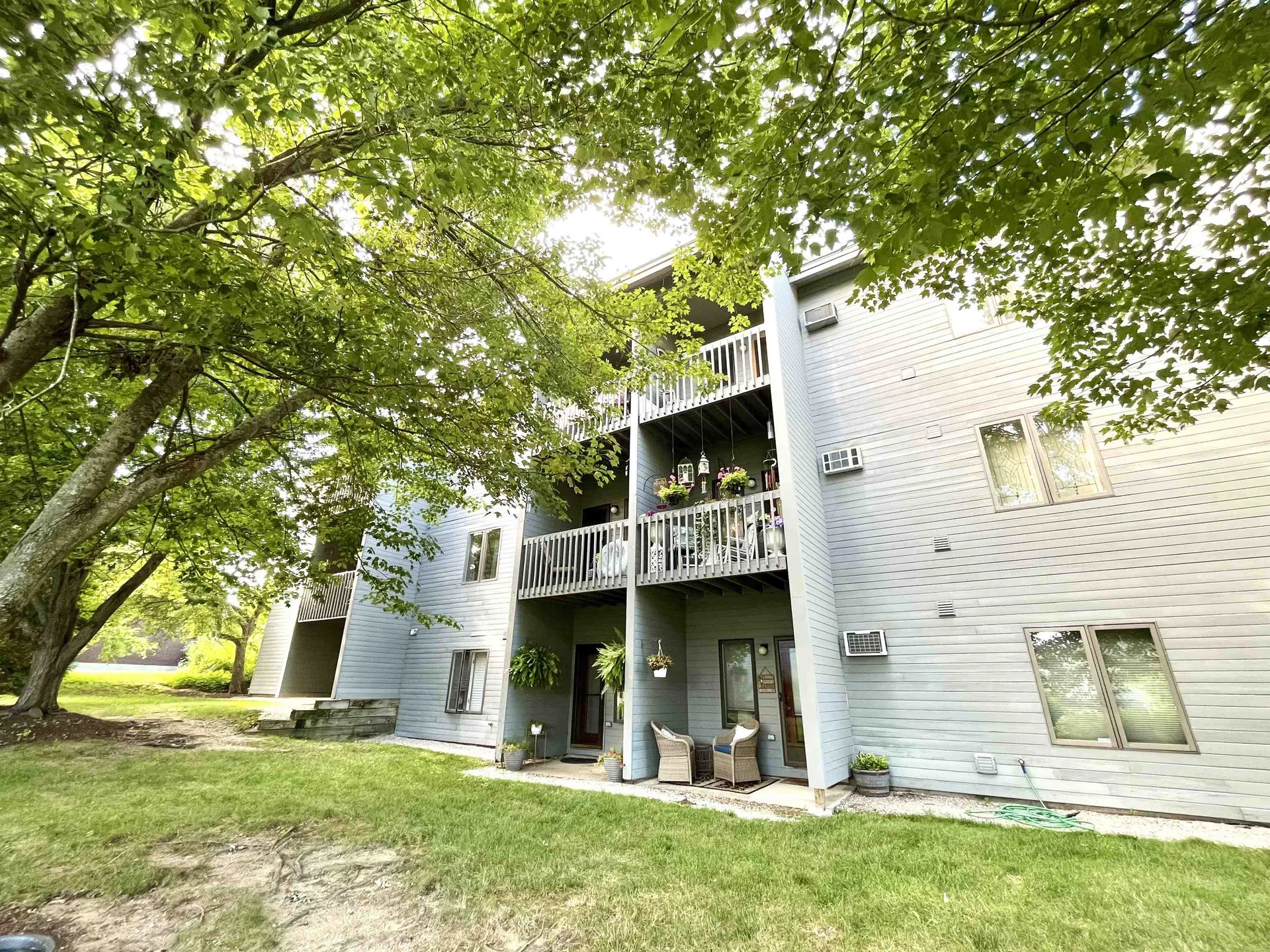 5 Tsienneto Road Derry NH 03038