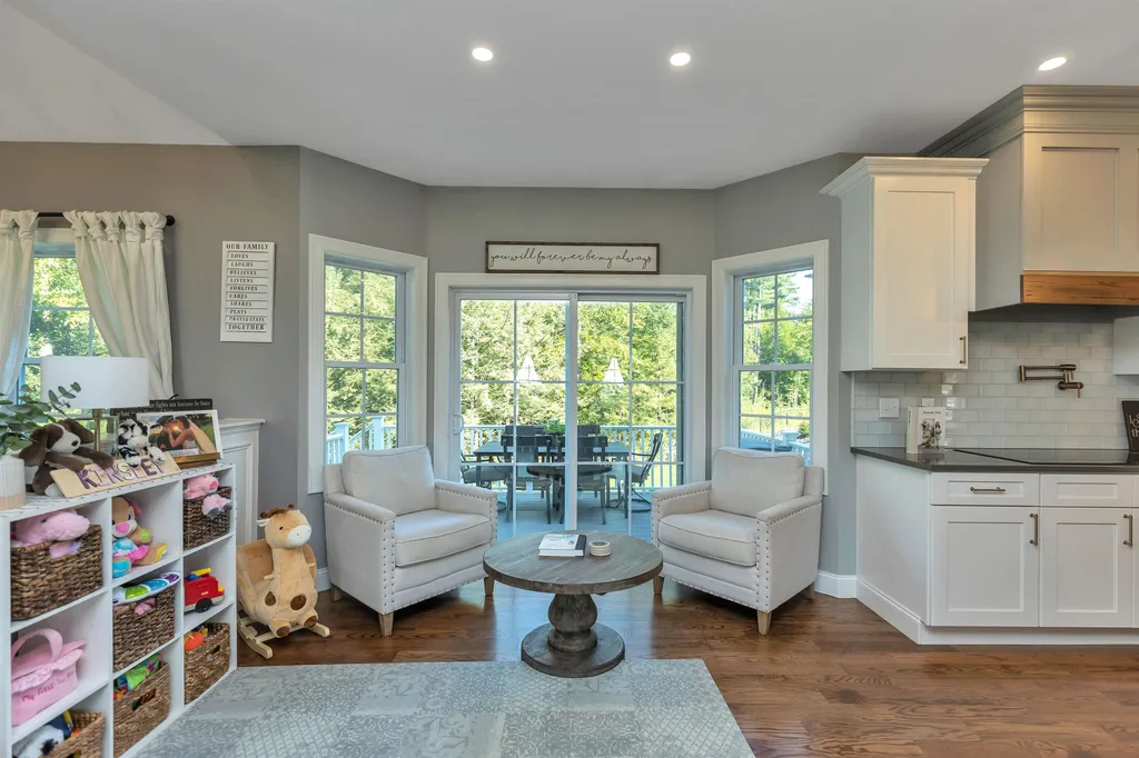 70 Cortland Avenue Weare NH 03281