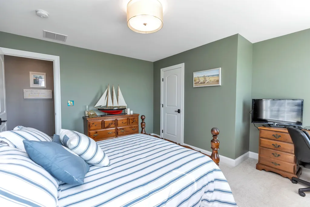 70 Cortland Avenue Weare NH 03281