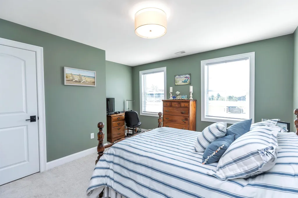 70 Cortland Avenue Weare NH 03281