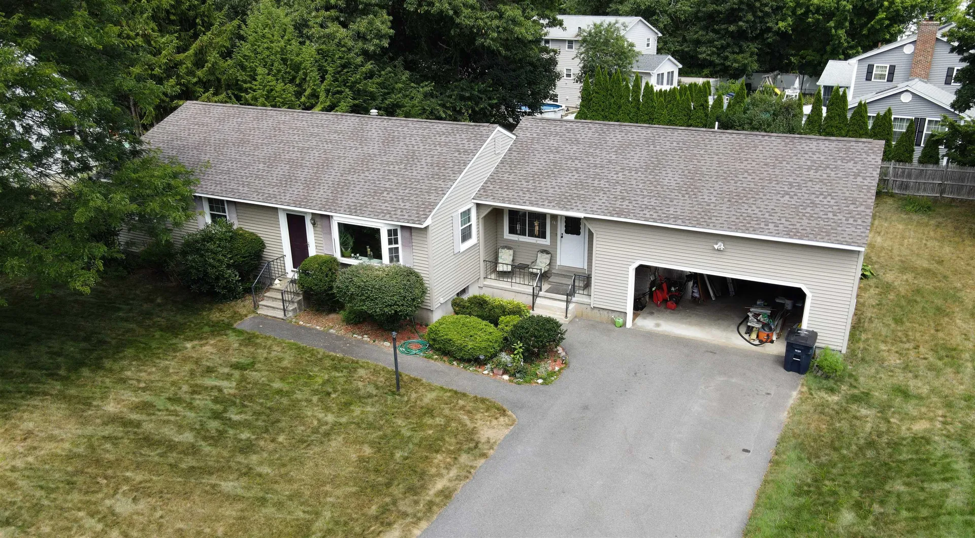 25 Catalina Lane Nashua NH 03064