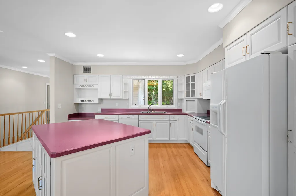 8 Eagle Point Meredith NH 03253