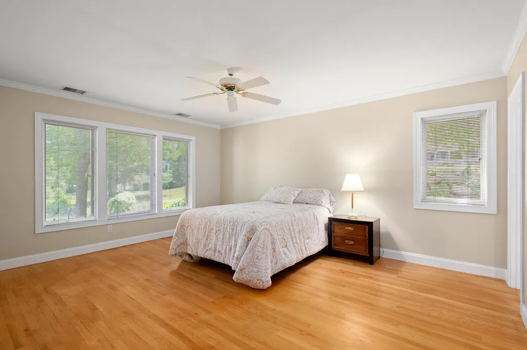 8 Eagle Point Meredith NH 03253
