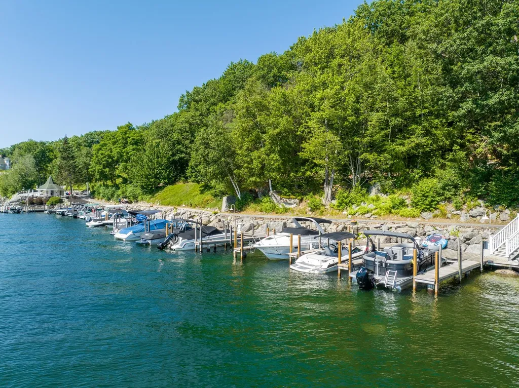 8 Eagle Point Meredith NH 03253