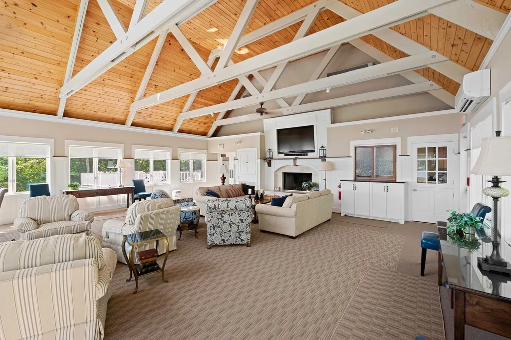 8 Eagle Point Meredith NH 03253