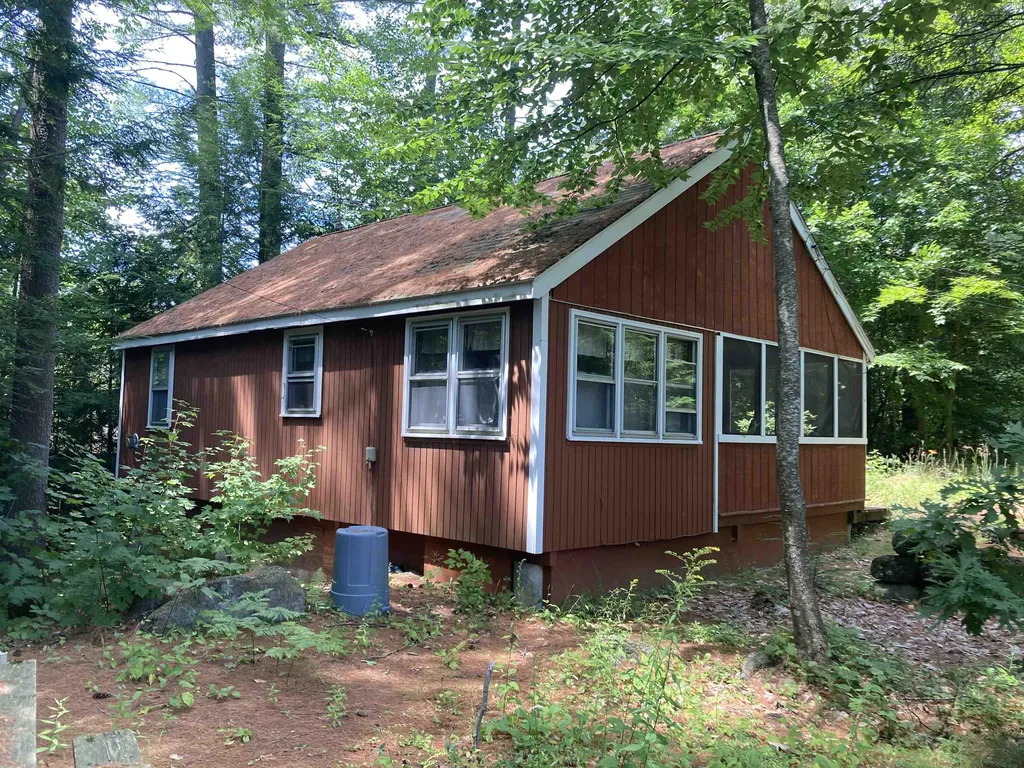 14 Melody Lane Hillsborough NH 03244