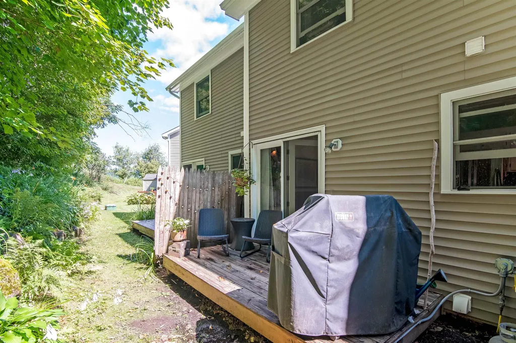 67 Farr Road Richmond VT 05477