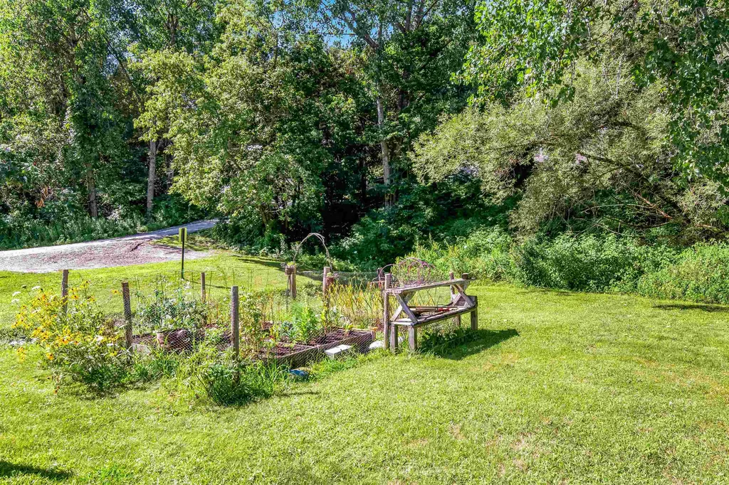 67 Farr Road Richmond VT 05477