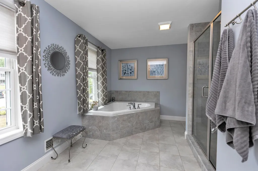 54 Saddle Hill Drive Auburn NH 03032