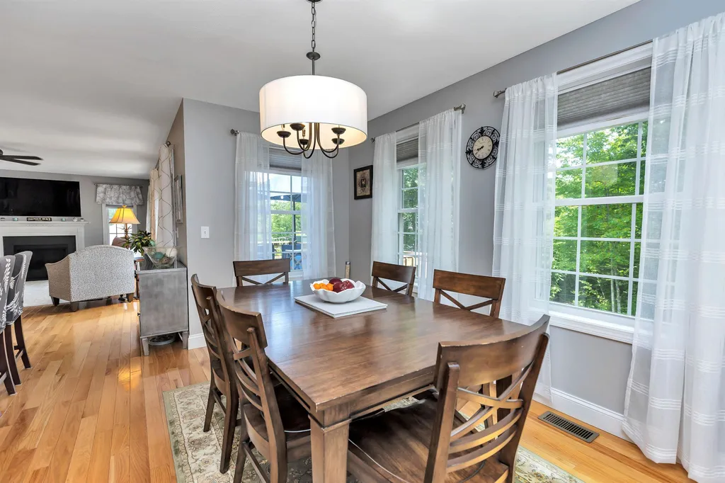 54 Saddle Hill Drive Auburn NH 03032