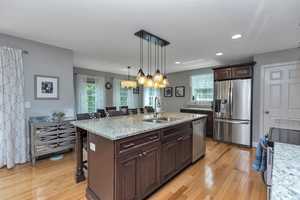 54 Saddle Hill Drive Auburn NH 03032