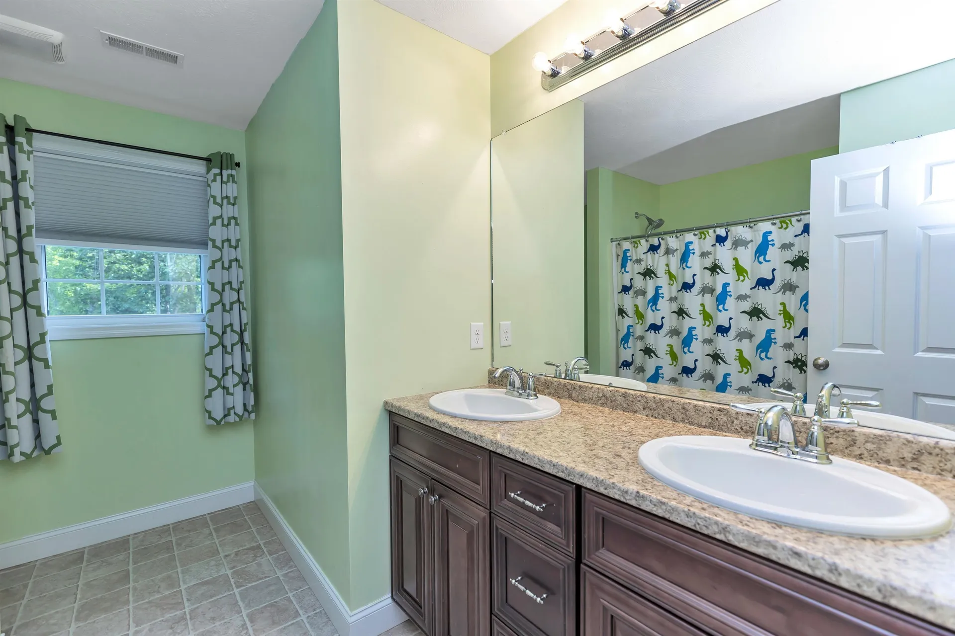 54 Saddle Hill Drive Auburn NH 03032