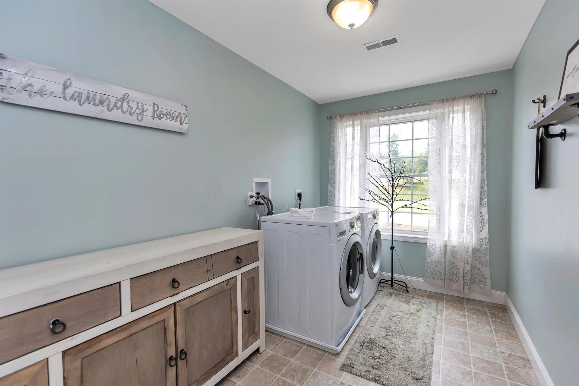 54 Saddle Hill Drive Auburn NH 03032