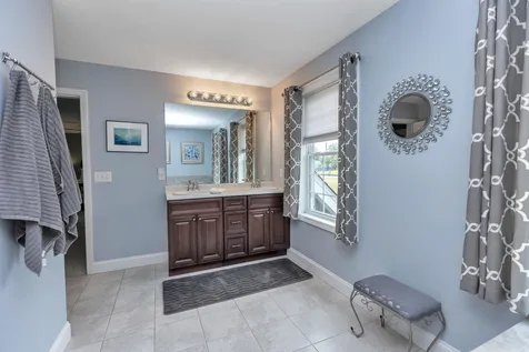 54 Saddle Hill Drive Auburn NH 03032