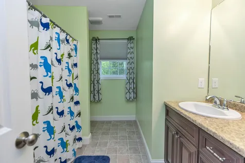 54 Saddle Hill Drive Auburn NH 03032