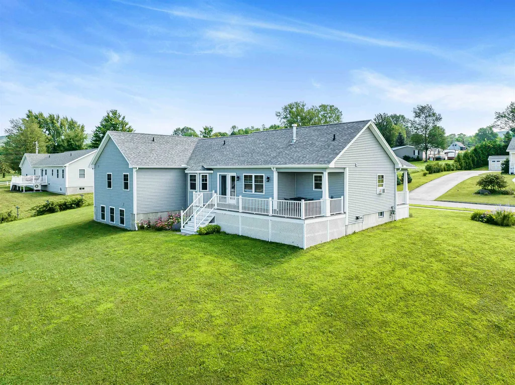 508 Horseshoe Circle Milton VT 05468