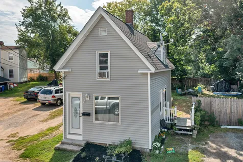 9 Cleveland Place Laconia NH 03246