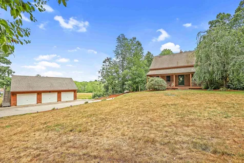 46 Chester Road Raymond NH 03077