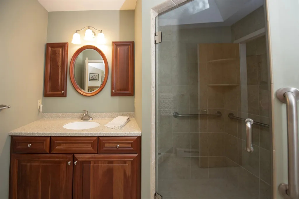3755 Quechee Main Street Hartford VT 05059