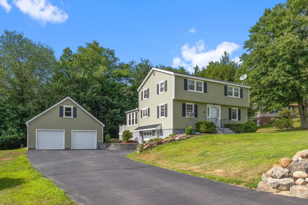 208 Brickett Hill Road Pembroke NH 03275