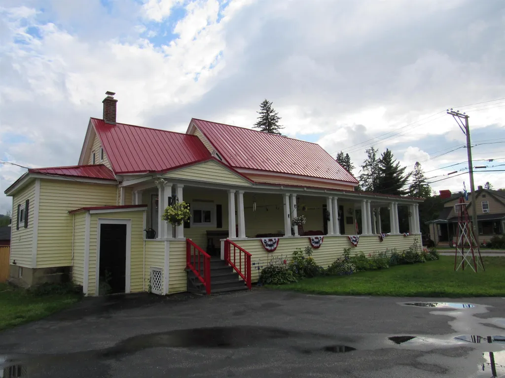 1774 Hutchins Street Berlin NH 03570