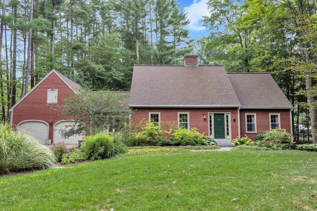 124 Amherst Street Amherst NH 03031