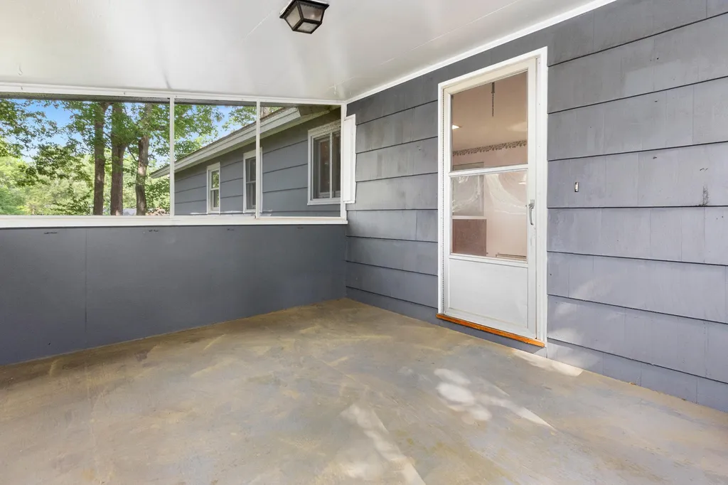 20 Lucille Avenue Salem NH 03079
