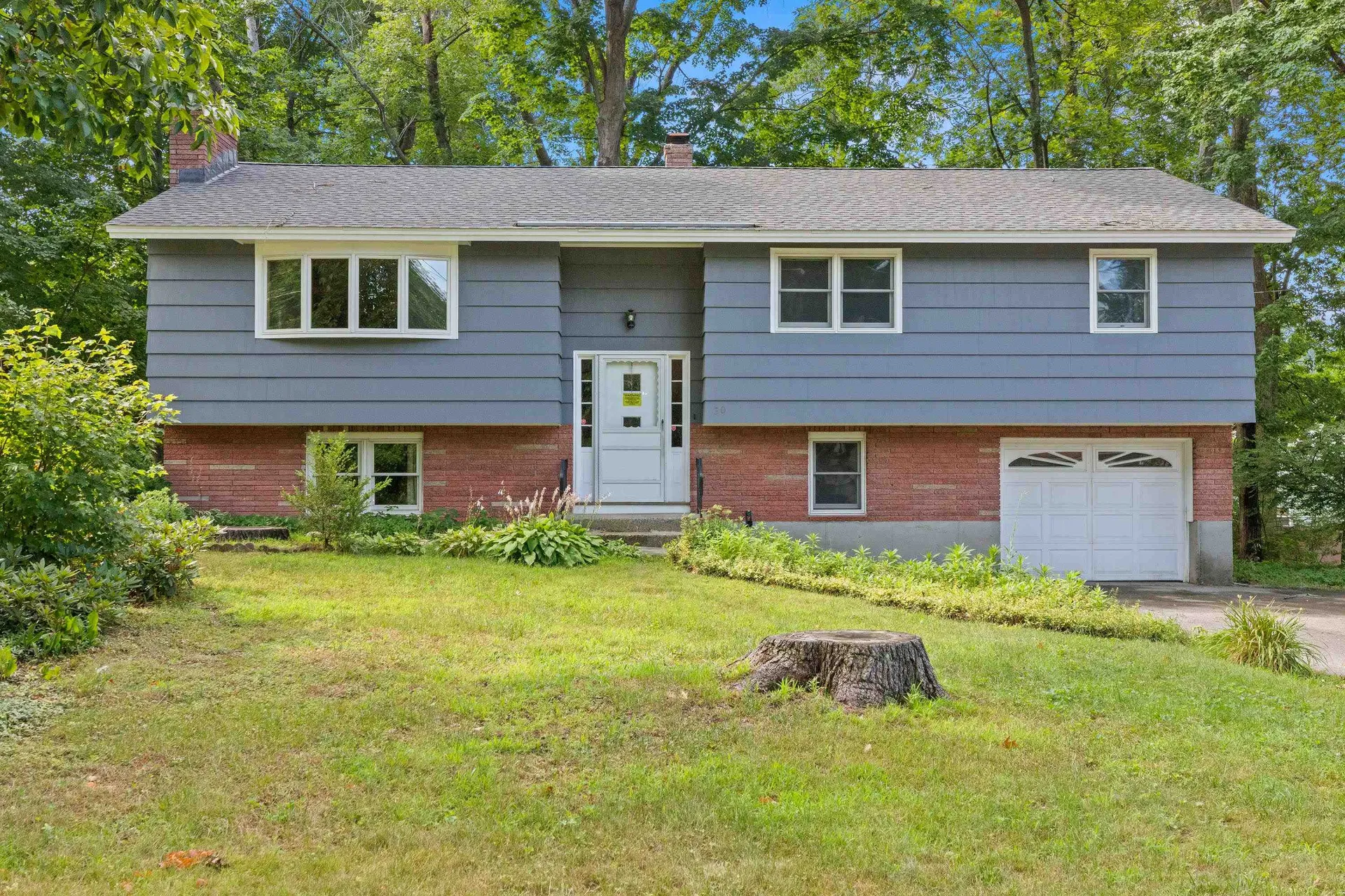20 Lucille Avenue Salem NH 03079