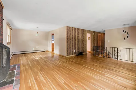 20 Lucille Avenue Salem NH 03079