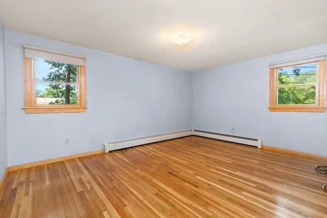 20 Lucille Avenue Salem NH 03079