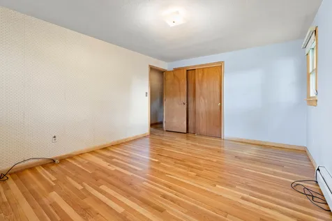 20 Lucille Avenue Salem NH 03079