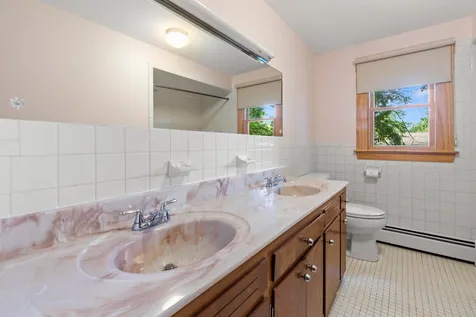20 Lucille Avenue Salem NH 03079