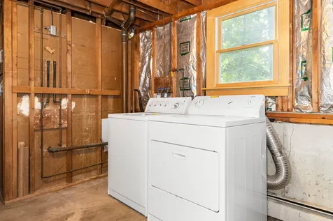 20 Lucille Avenue Salem NH 03079