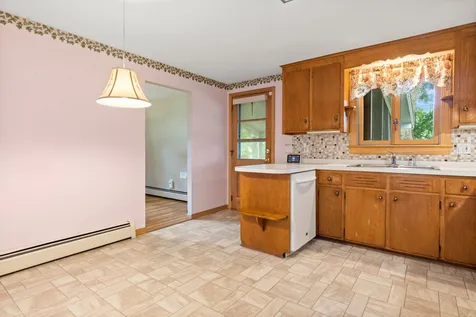 20 Lucille Avenue Salem NH 03079