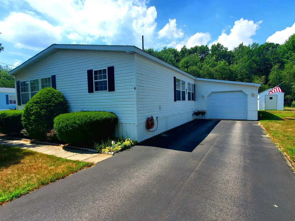 6 Windsor Drive Alfred ME 04002-3653