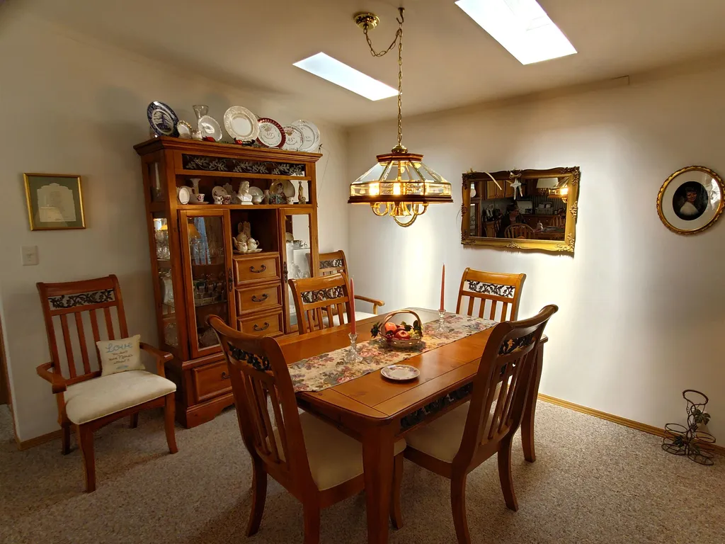 6 Windsor Drive Alfred ME 04002-3653