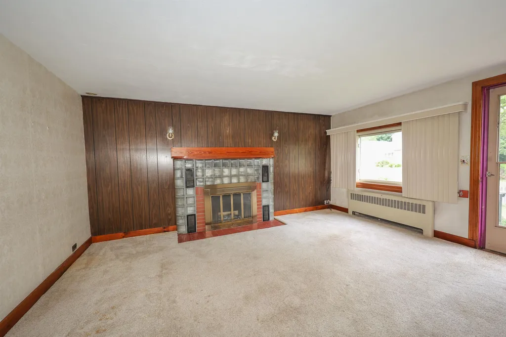 31 E Dunstable Road Nashua NH 03060