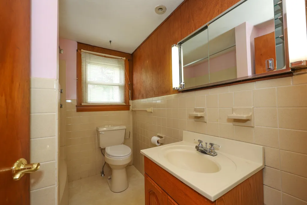 31 E Dunstable Road Nashua NH 03060